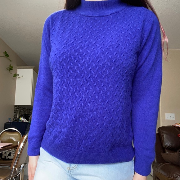 Alia Mock Neck Sweater - Picture 3 of 4